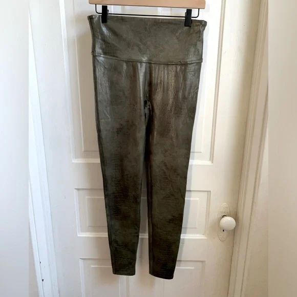 Spanx Olive Crocodile Embossed Faux Leather Legging Large